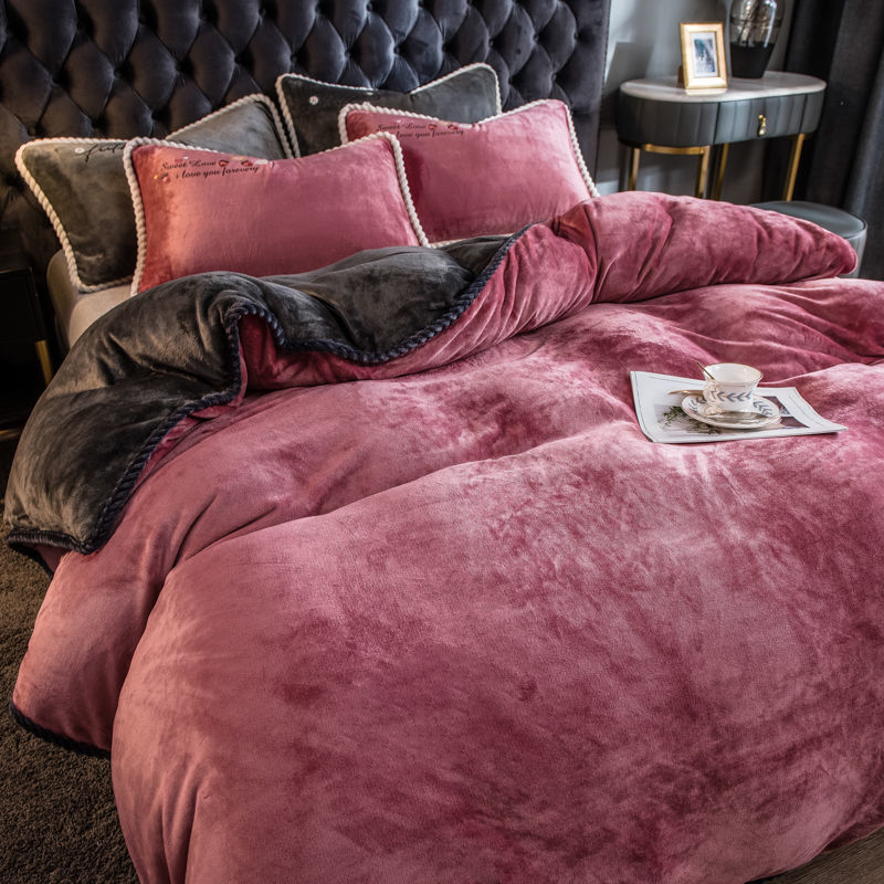 Amorgos Fine Velvet Bedding Set